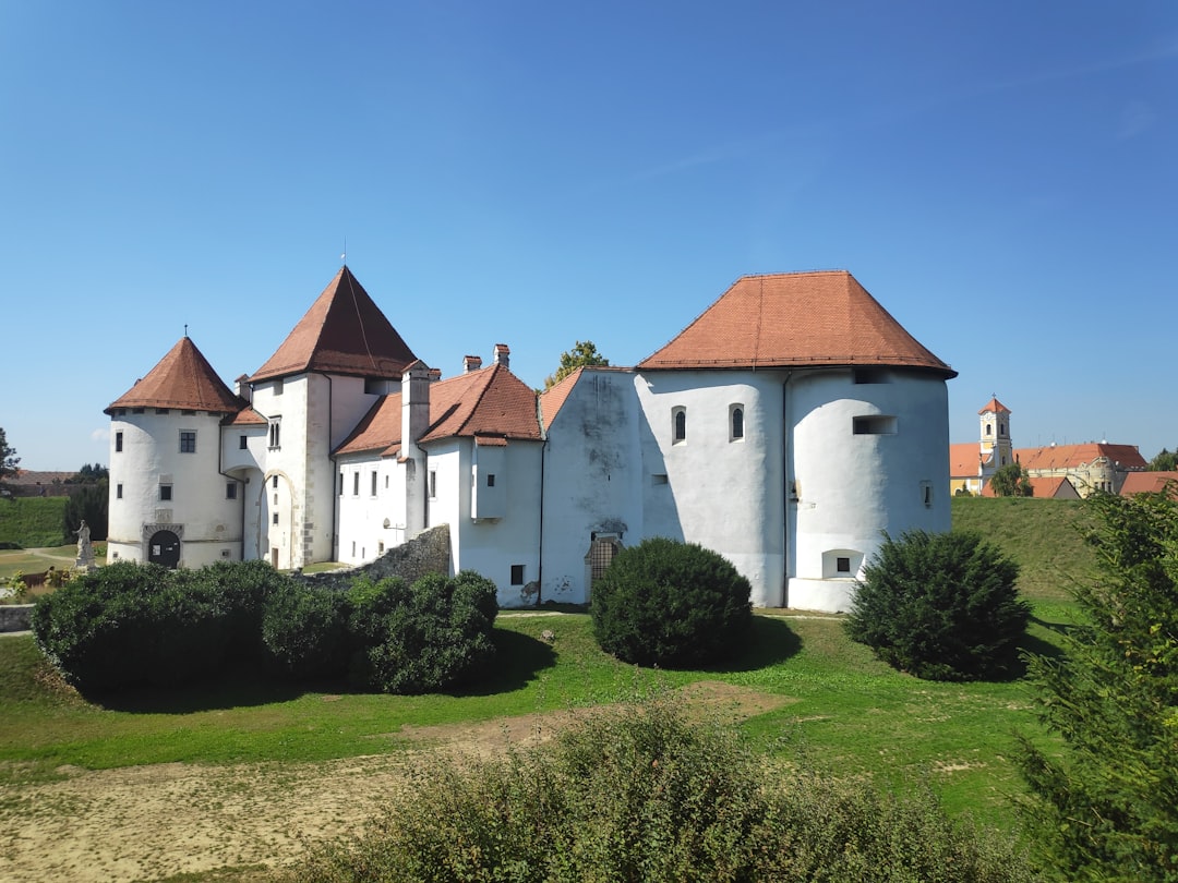 Photo polish castles